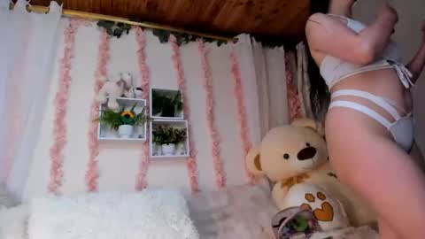 Camii Lopez online show from 11-16-25, 03:50