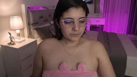 Camila buitrago online show from 01-23-25, 02:44