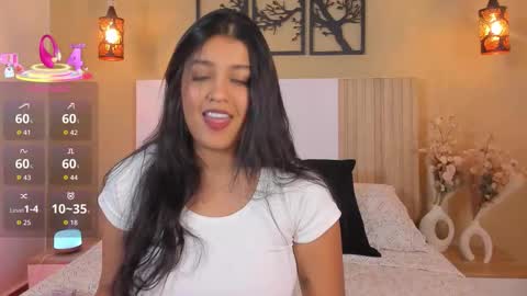 camila_bustamante_ online show from 10-08-25, 08:39