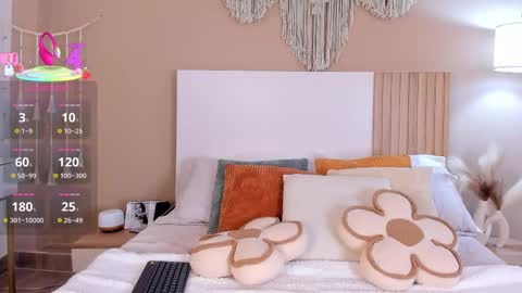 camila_bustamante_ online show from 03-26-26, 06:57