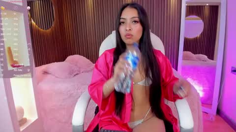 Snapshot of camila_dupont chatting on 12-26-24, 08:53 Camila online show from 12-26-24, 08:53