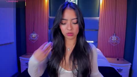 Snapshot of camila_dupont chatting on 09-11-25, 03:39 Camila online show from 09-11-25, 03:39