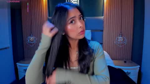 Snapshot of camila_dupont chatting on 09-12-25, 03:39 Camila online show from 09-12-25, 03:39