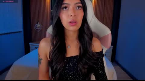 Snapshot of camila_dupont chatting on 09-19-25, 03:52 Camila online show from 09-19-25, 03:52