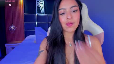 Snapshot of camila_dupont chatting on 09-20-25, 03:51 Camila online show from 09-20-25, 03:51