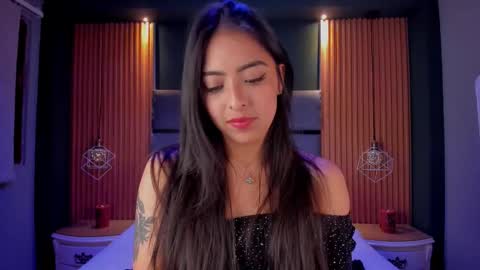 Snapshot of camila_dupont chatting on 10-08-25, 11:35 Camila online show from 10-08-25, 11:35