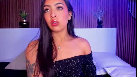 Snapshot of camila_dupont chatting on 11-10-25, 04:00 Camila online show from 11-10-25, 04:00