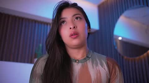 Camila online show from 03-31-26, 07:53