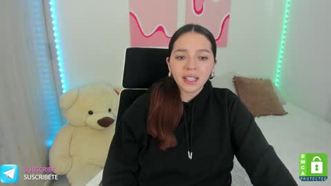 Snapshot of camila_ec2 chatting on 01-10-25, 09:42 C A M I online show from 01-10-25, 09:42