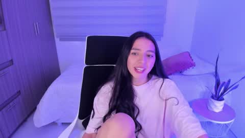 Snapshot of camila_ec2 chatting on 02-18-26, 06:04 C A M I online show from 02-18-26, 06:04