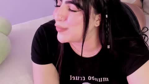 Camila online show from 11-20-25, 01:06