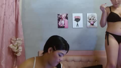 Snapshot of camila_meza chatting on 05-15-26, 01:18 camila_meza online show from 05-15-26, 01:18