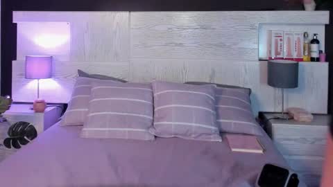 CAMI 3 online show from 11-08-25, 01:33