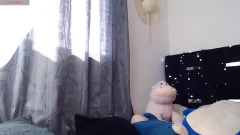 camila_torresss online show from 12-03-25, 08:18