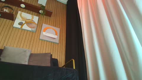 Snapshot of camilaachain chatting on 11-19-25, 08:58 online show from 11-19-25, 08:58