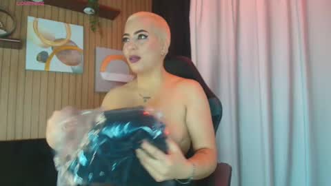 Snapshot of camilaachain chatting on 11-28-25, 05:54 online show from 11-28-25, 05:54