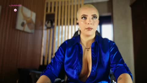 Snapshot of camilaachainn chatting on 06-07-26, 06:06 online show from 06-07-26, 06:06