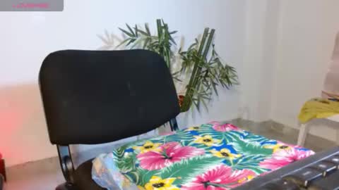 camilaparrisx online show from 04-11-26, 07:45