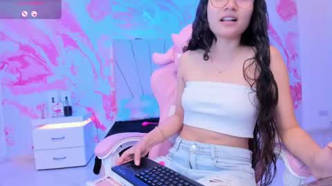 Snapshot of camilareyes13 chatting on 08-03-26, 02:00 Cami 3 online show from 08-03-26, 02:00