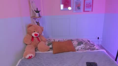 Camila  online show from 01-09-26, 04:04