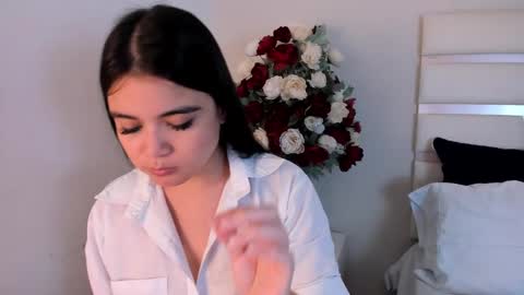 Snapshot of camilasofiia chatting on 01-18-25, 11:11 Camila online show from 01-18-25, 11:11