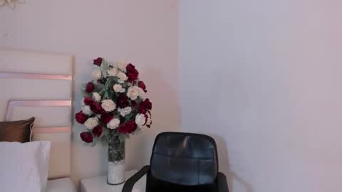 Snapshot of camilasofiia chatting on 02-12-25, 09:01 Camila online show from 02-12-25, 09:01