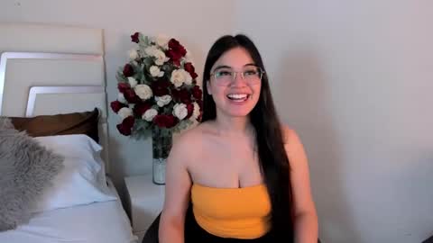 Snapshot of camilasofiia chatting on 02-22-25, 07:47 Camila online show from 02-22-25, 07:47