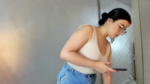 Snapshot of camilasofiia chatting on 09-09-25, 06:18 Camila online show from 09-09-25, 06:18