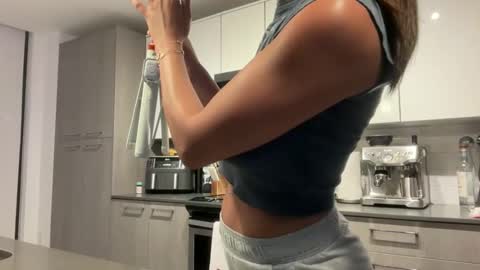 camiliakxoxo online show from 11-04-25, 01:38