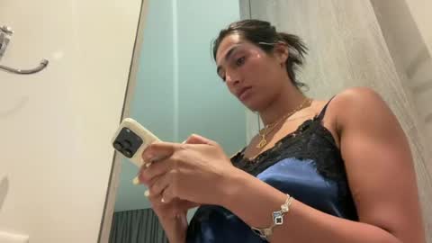 Snapshot of camiliakxoxo chatting on 07-09-26, 01:20 camiliakxoxo online show from 07-09-26, 01:20