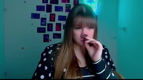 Camilla online show from 04-22-26, 06:16