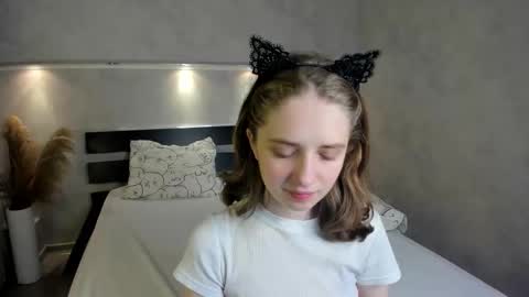 Camilla online show from 10-06-25, 01:03