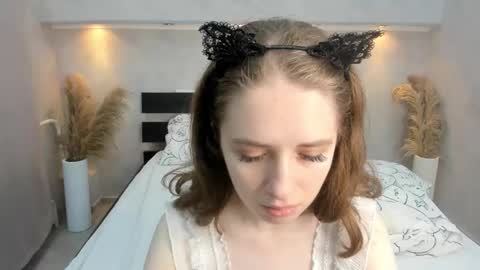 Camilla online show from 10-16-25, 01:17