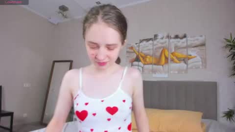 Camilla online show from 04-17-26, 01:08