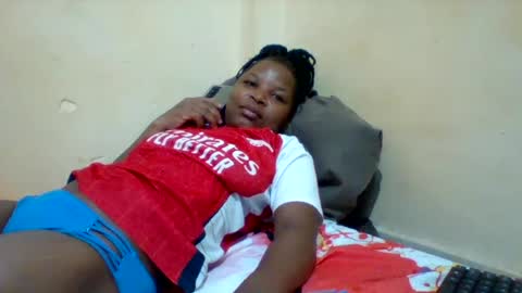 Snapshot of camillah_sweet chatting on 06-24-26, 06:23 camillah_sweet online show from 06-24-26, 06:23
