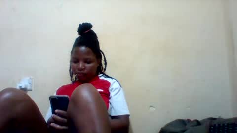 Snapshot of camillah_sweet chatting on 06-30-26, 05:47 camillah_sweet online show from 06-30-26, 05:47