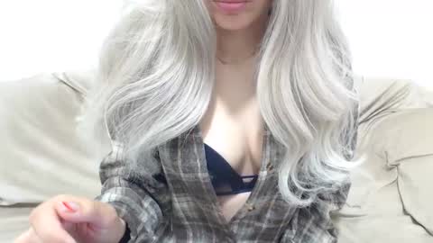 Snapshot of camillebunny chatting on 04-23-26, 02:35 CamilleBunny online show from 04-23-26, 02:35