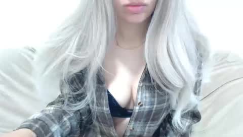 Snapshot of camillebunny chatting on 05-03-26, 02:50 CamilleBunny online show from 05-03-26, 02:50