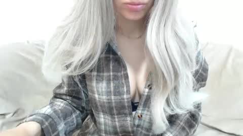 Snapshot of camillebunny chatting on 05-04-26, 02:51 CamilleBunny online show from 05-04-26, 02:51