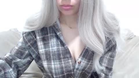 Snapshot of camillebunny chatting on 05-07-26, 02:28 CamilleBunny online show from 05-07-26, 02:28