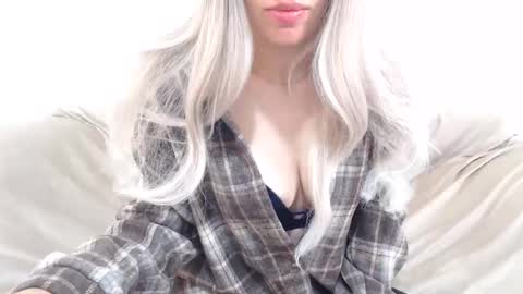 Snapshot of camillebunny chatting on 05-08-26, 03:12 CamilleBunny online show from 05-08-26, 03:12