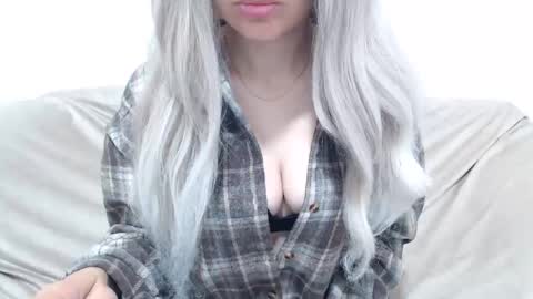 Snapshot of camillebunny chatting on 05-12-26, 02:19 CamilleBunny online show from 05-12-26, 02:19
