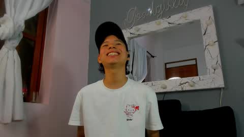 Snapshot of camillo_virgil chatting on 09-10-25, 10:59 Camillo Virgil online show from 09-10-25, 10:59