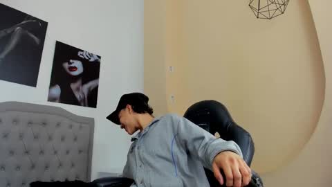 Snapshot of camillo_virgil chatting on 09-26-25, 11:58 Camillo Virgil online show from 09-26-25, 11:58
