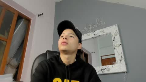 Snapshot of camillo_virgil chatting on 10-06-25, 10:45 Camillo Virgil online show from 10-06-25, 10:45