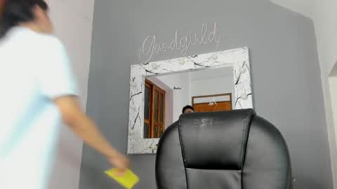 Snapshot of camillo_virgil chatting on 10-07-25, 10:45 Camillo Virgil online show from 10-07-25, 10:45