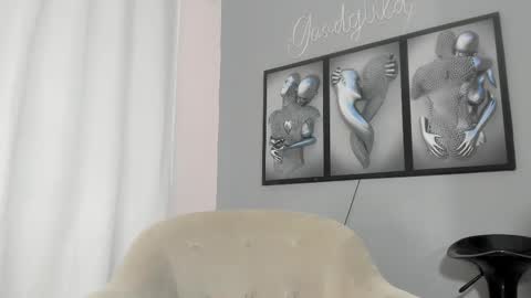Snapshot of camillo_virgil chatting on 10-15-25, 10:48 Camillo Virgil online show from 10-15-25, 10:48
