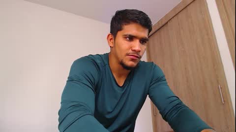 camilo_contre21 online show from 12-02-25, 08:04