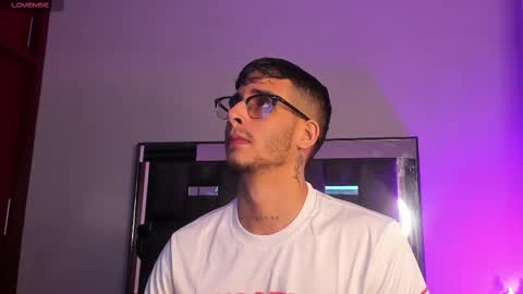   INDEPENDENT MODEL online show from 03-07-25, 05:08