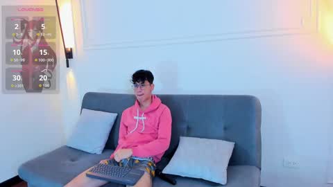 Snapshot of camilo_stark chatting on 10-22-25, 04:02 Camilo online show from 10-22-25, 04:02